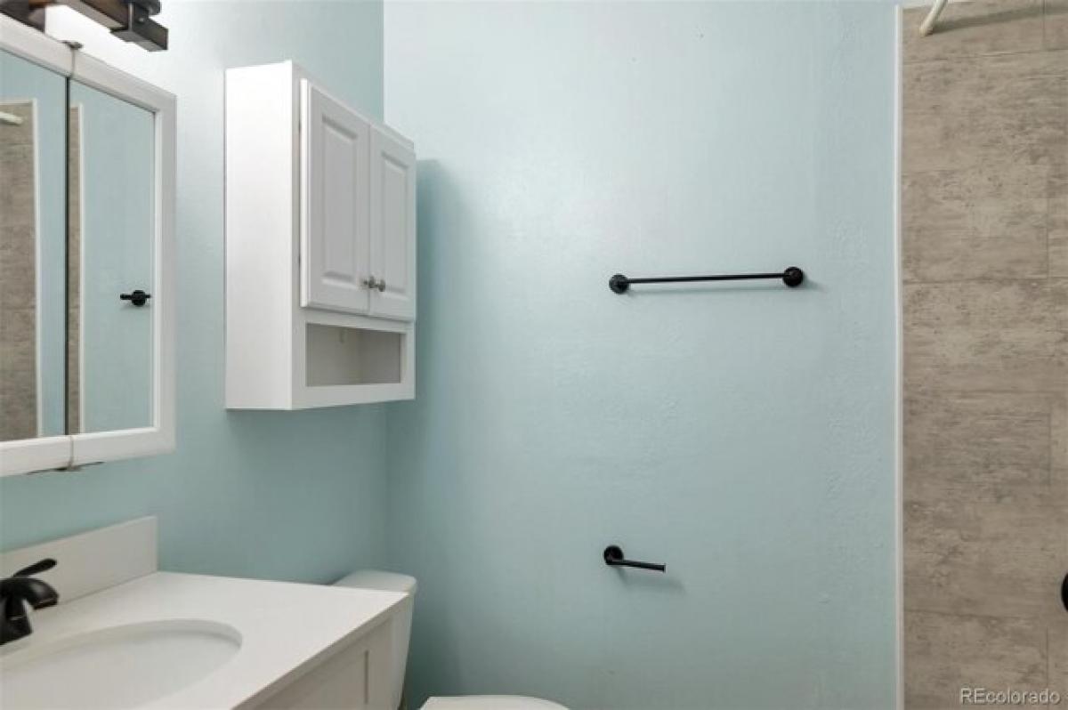 Picture of Home For Sale in Aurora, Colorado, United States