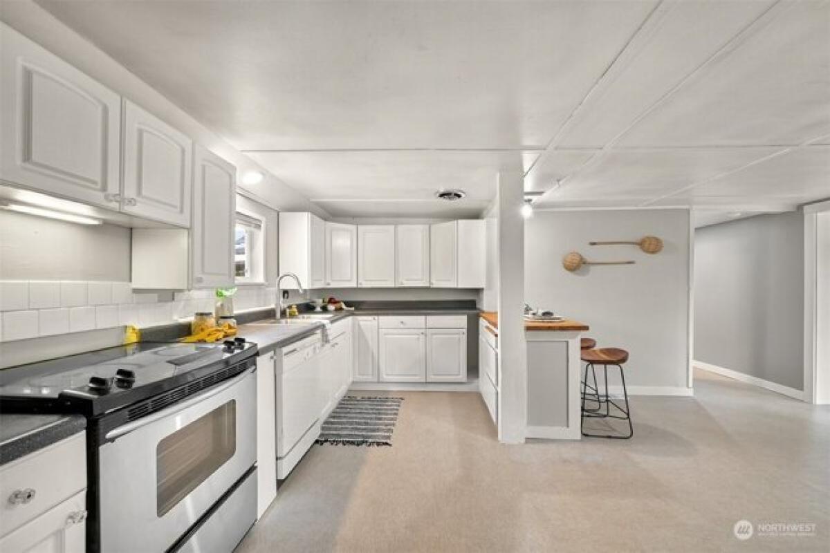 Picture of Home For Sale in Mount Vernon, Washington, United States