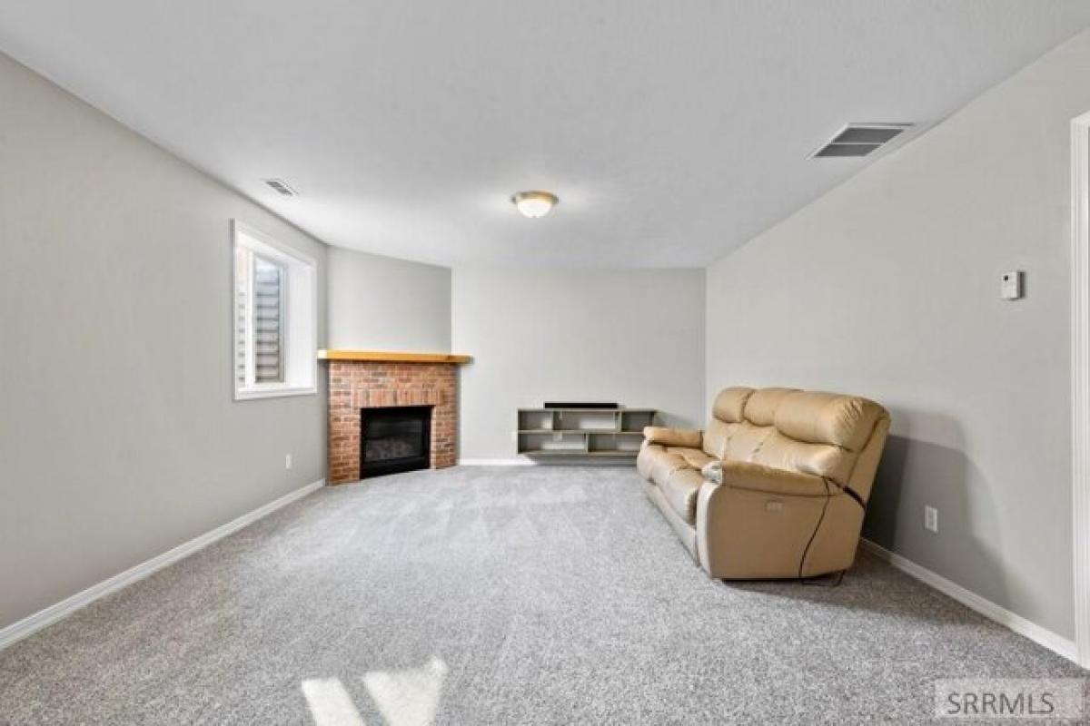 Picture of Home For Sale in Idaho Falls, Idaho, United States