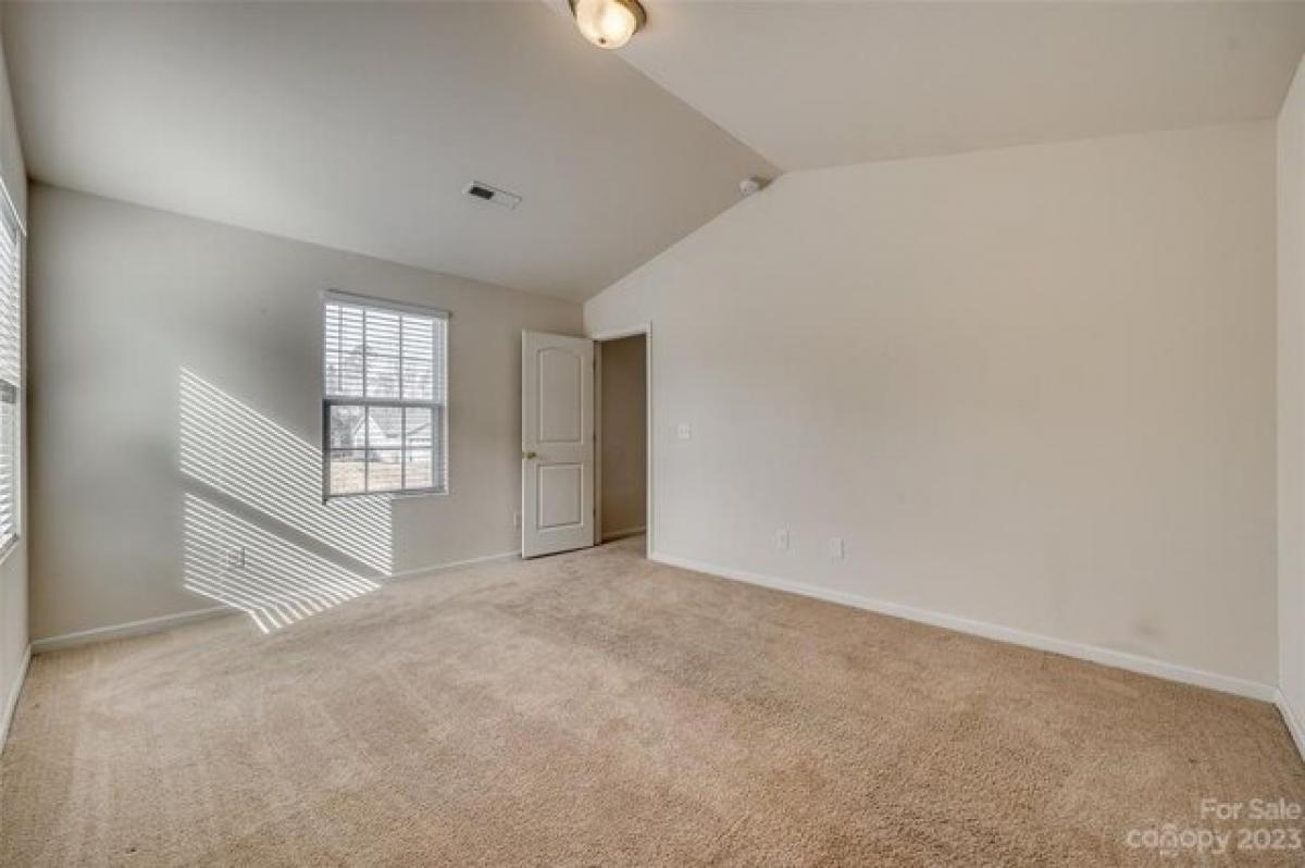 Picture of Home For Sale in Lancaster, South Carolina, United States