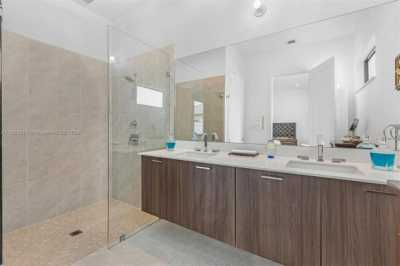 Home For Rent in Doral, Florida