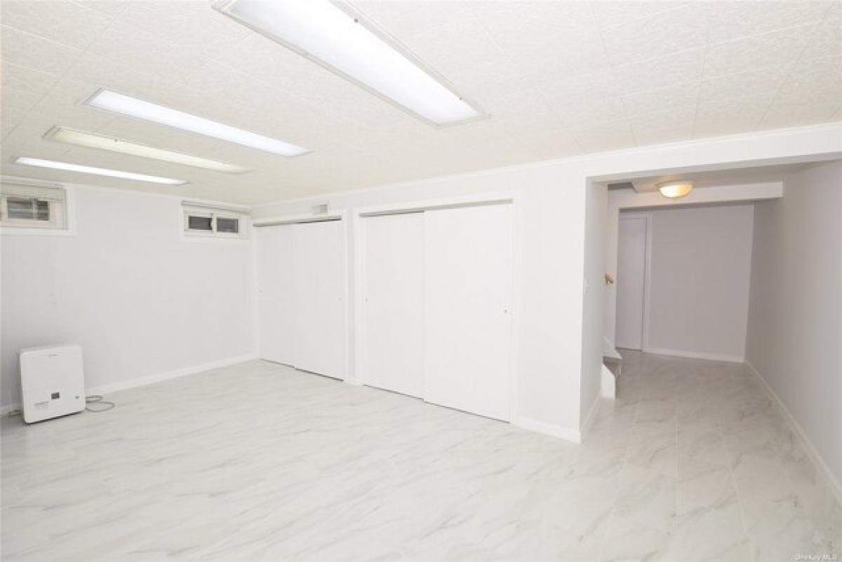 Picture of Home For Sale in Great Neck, New York, United States