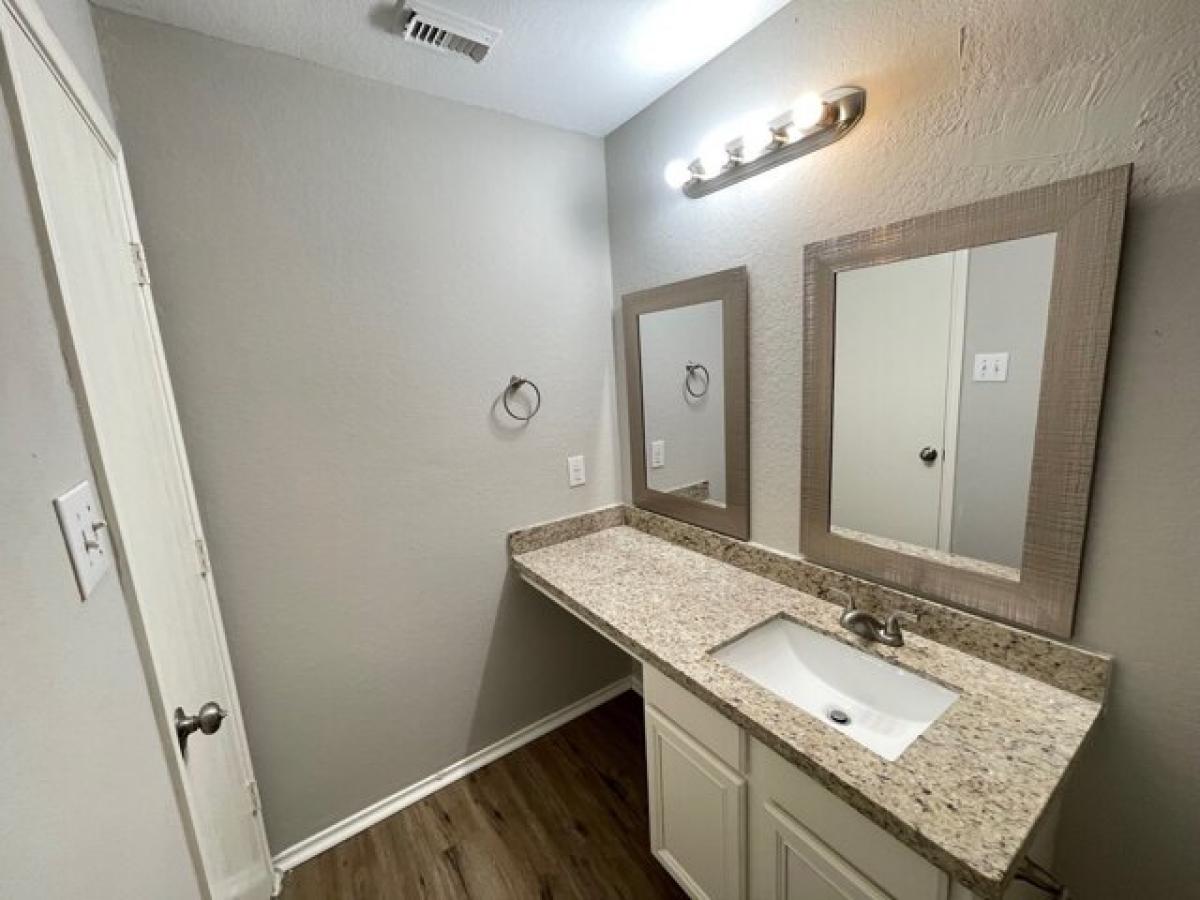 Picture of Home For Sale in Spring, Texas, United States