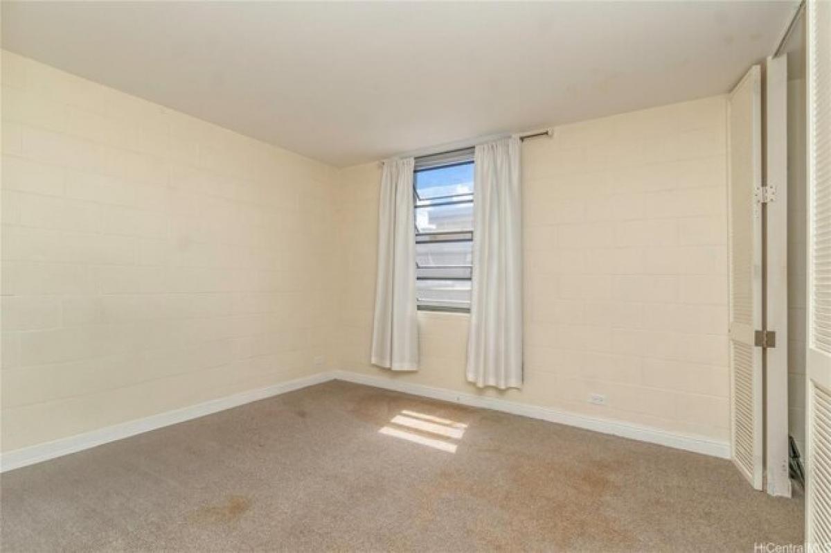 Picture of Home For Sale in Aiea, Hawaii, United States