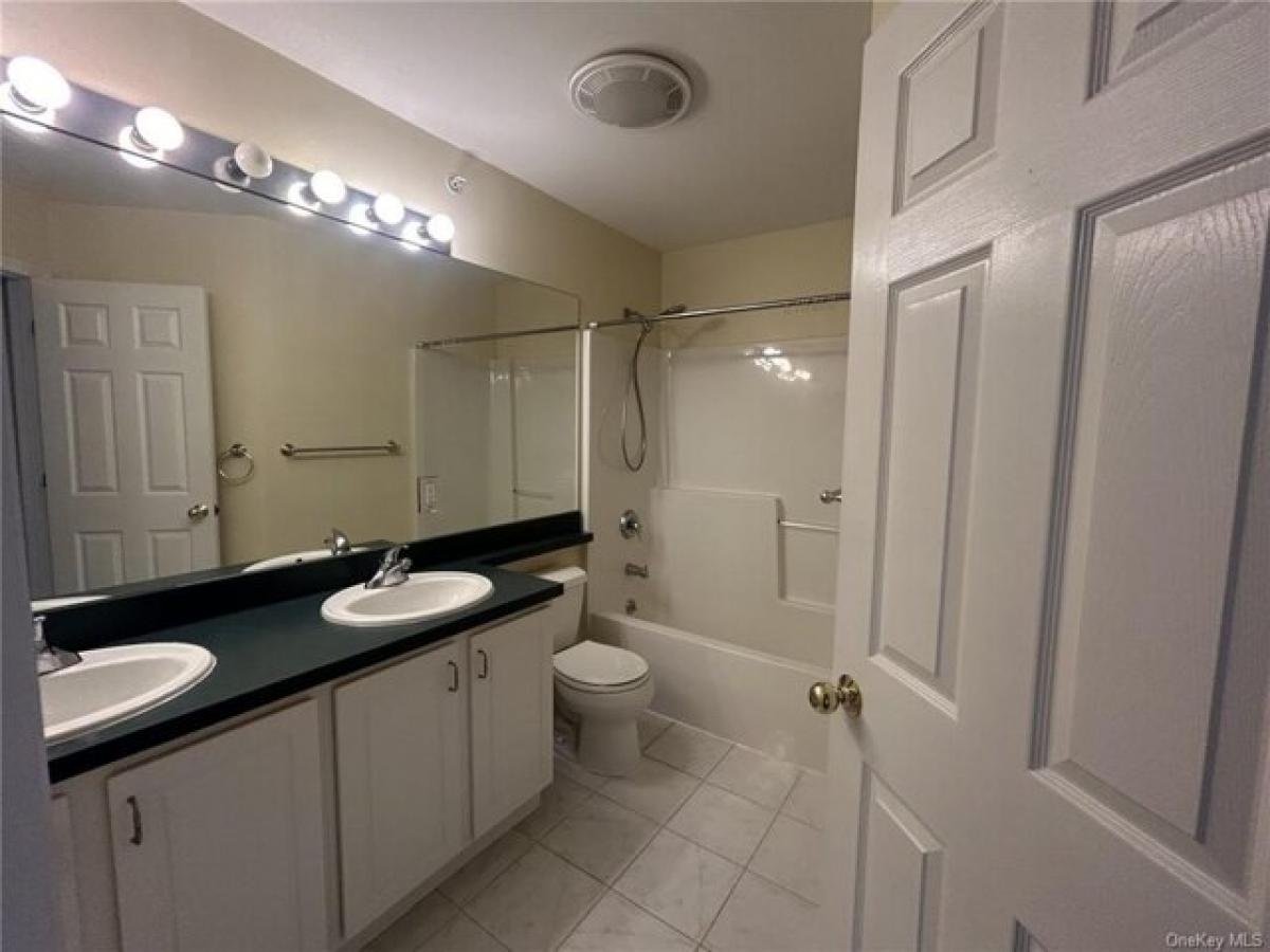 Picture of Home For Rent in White Plains, New York, United States