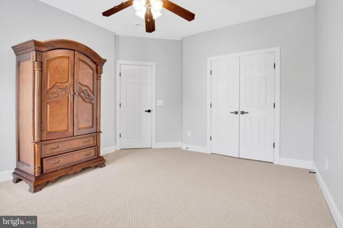 Picture of Home For Sale in Ashburn, Virginia, United States