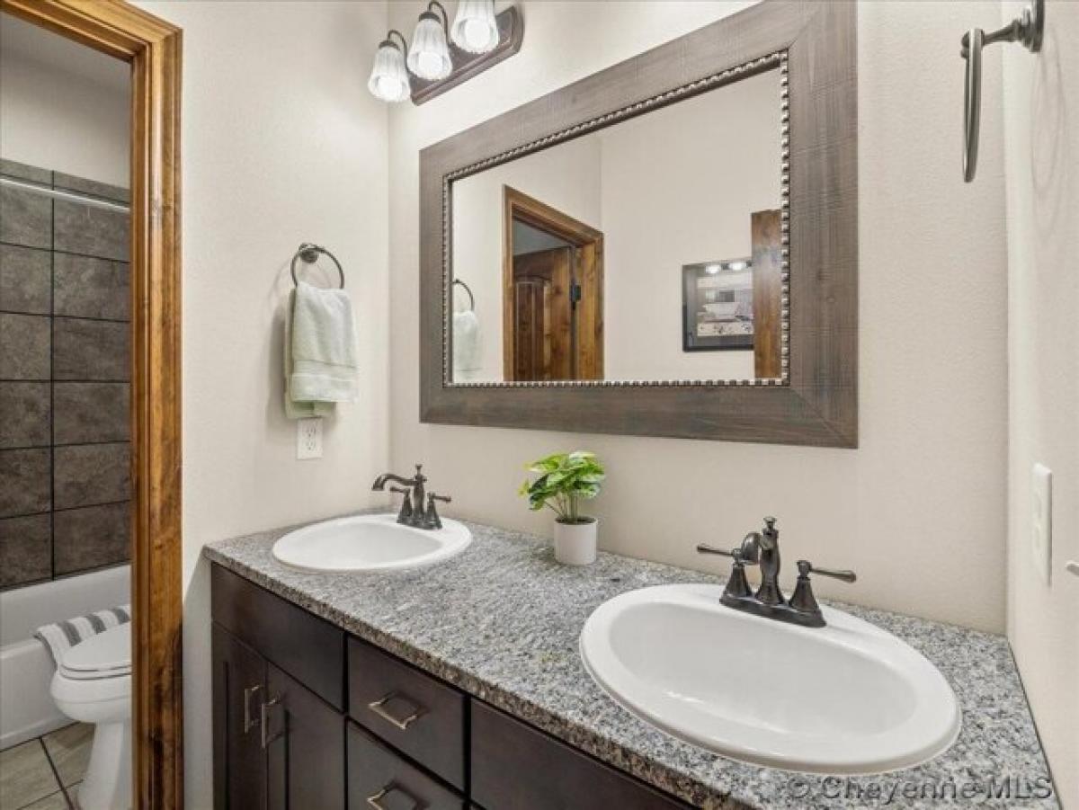 Picture of Home For Sale in Cheyenne, Wyoming, United States