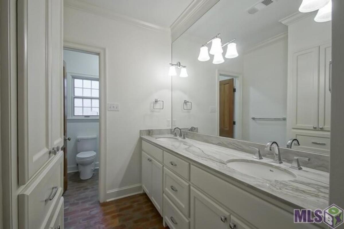 Picture of Home For Sale in Baton Rouge, Louisiana, United States