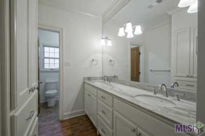 Home For Sale in Baton Rouge, Louisiana