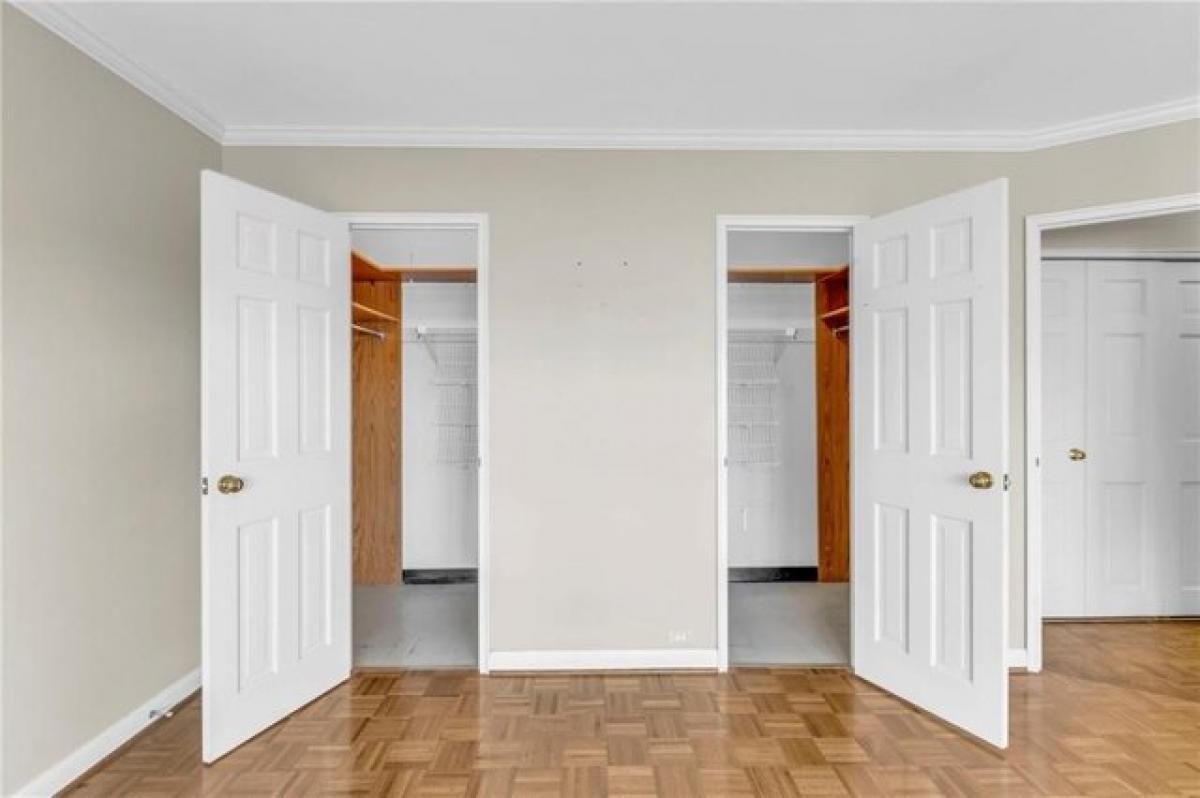 Picture of Home For Sale in Kansas City, Missouri, United States