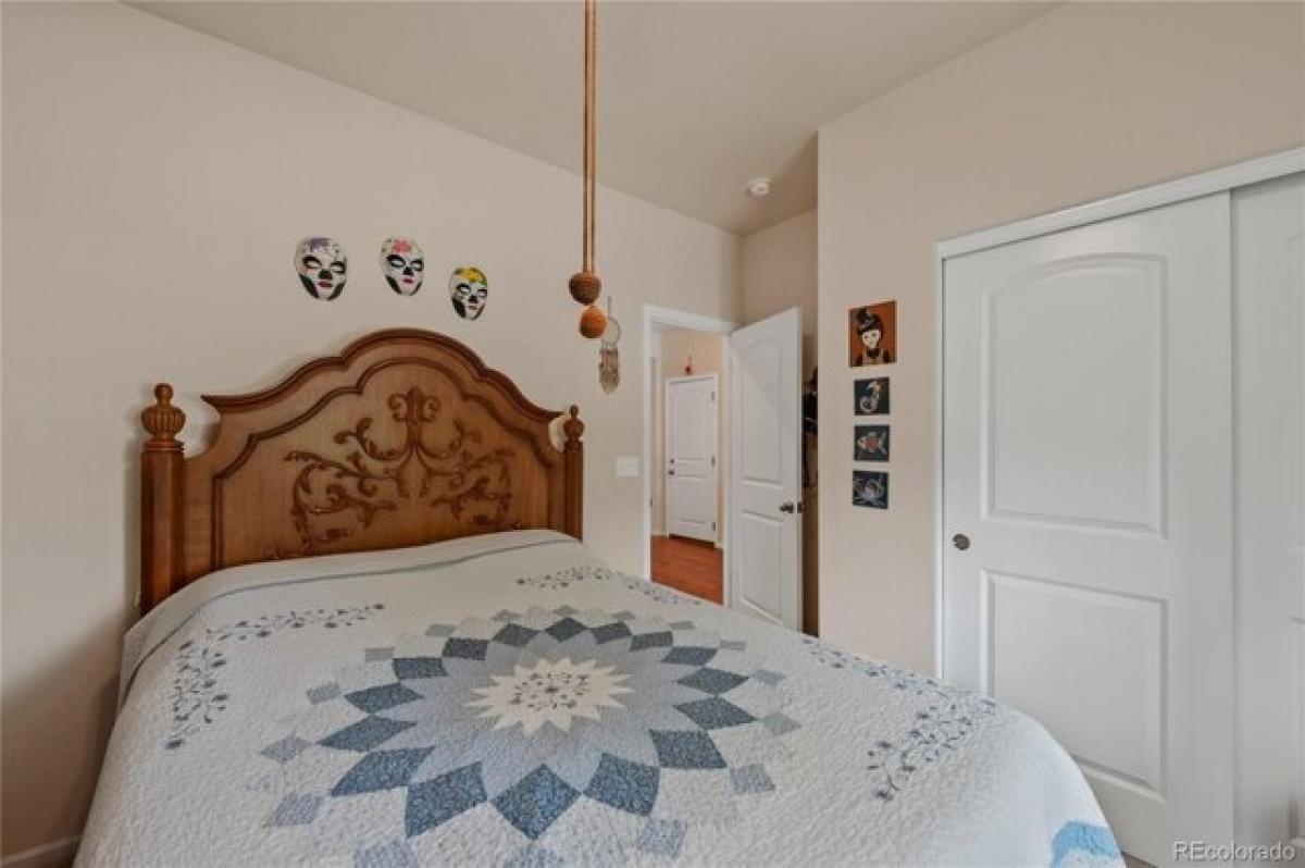 Picture of Home For Sale in Aurora, Colorado, United States