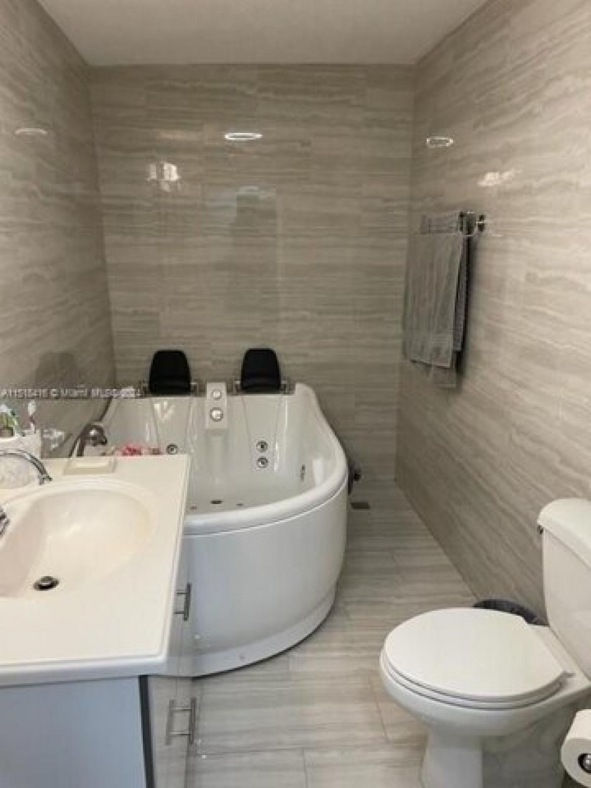 Picture of Home For Sale in Miami Gardens, Florida, United States