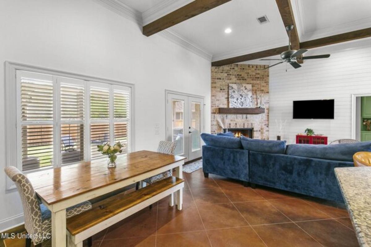 Picture of Home For Sale in Brandon, Mississippi, United States