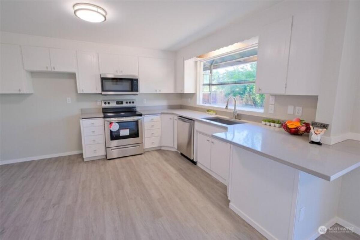 Picture of Home For Sale in Lakewood, Washington, United States