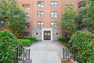 Home For Sale in Mount Vernon, New York