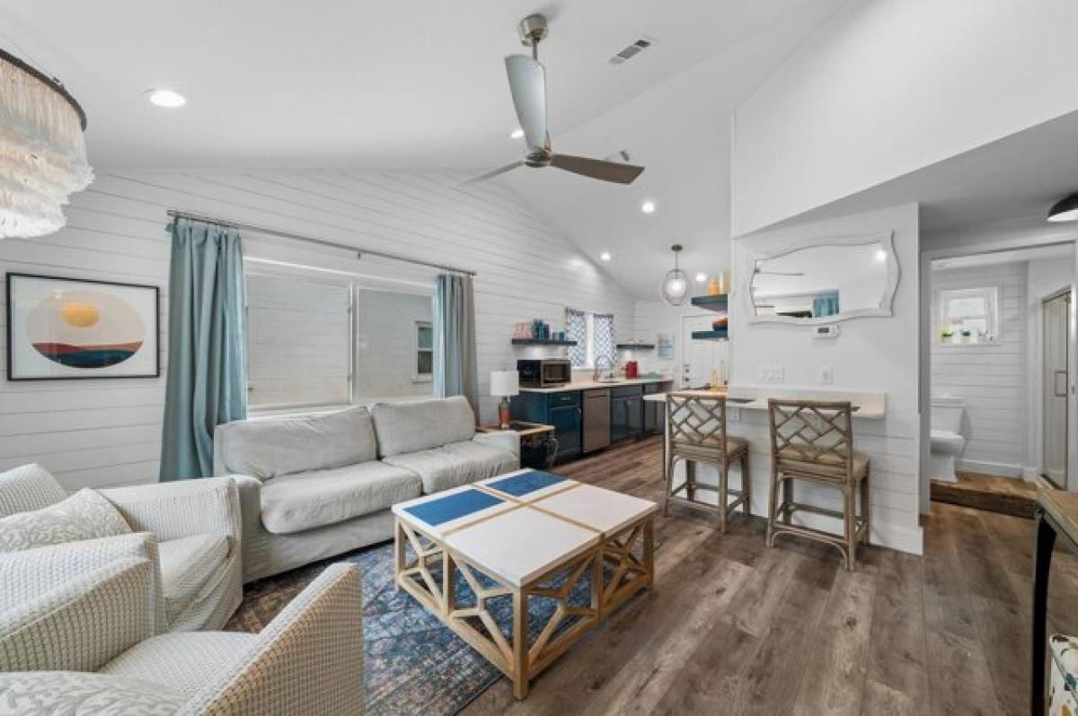 Picture of Home For Sale in Navarre, Florida, United States