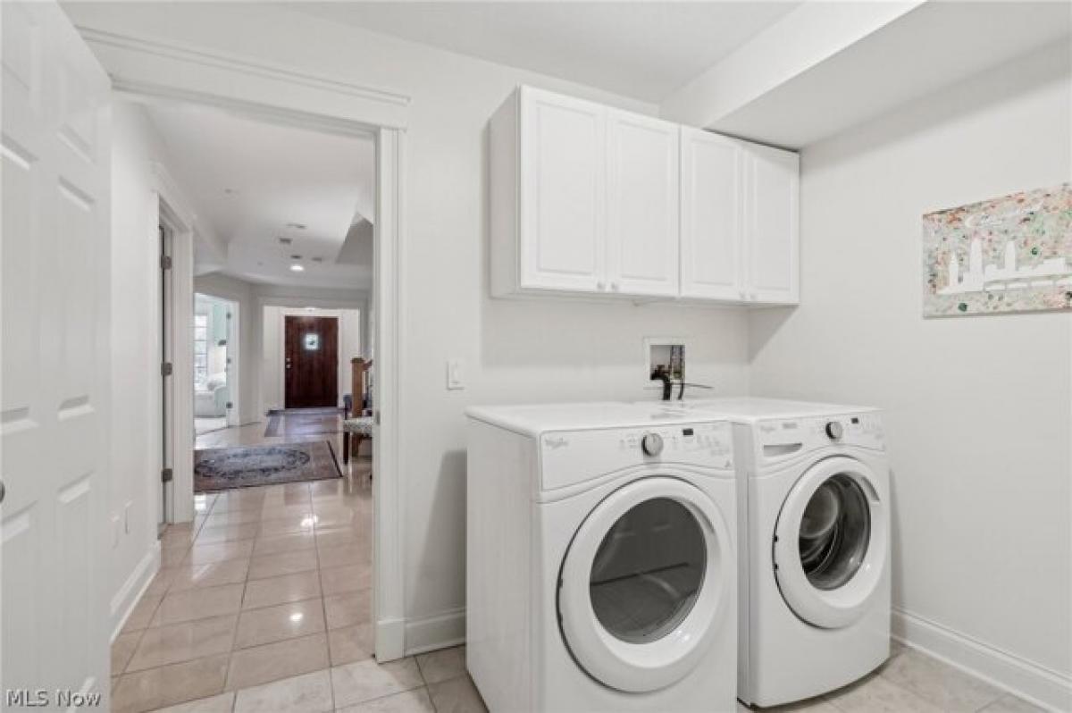 Picture of Home For Sale in Shaker Heights, Ohio, United States