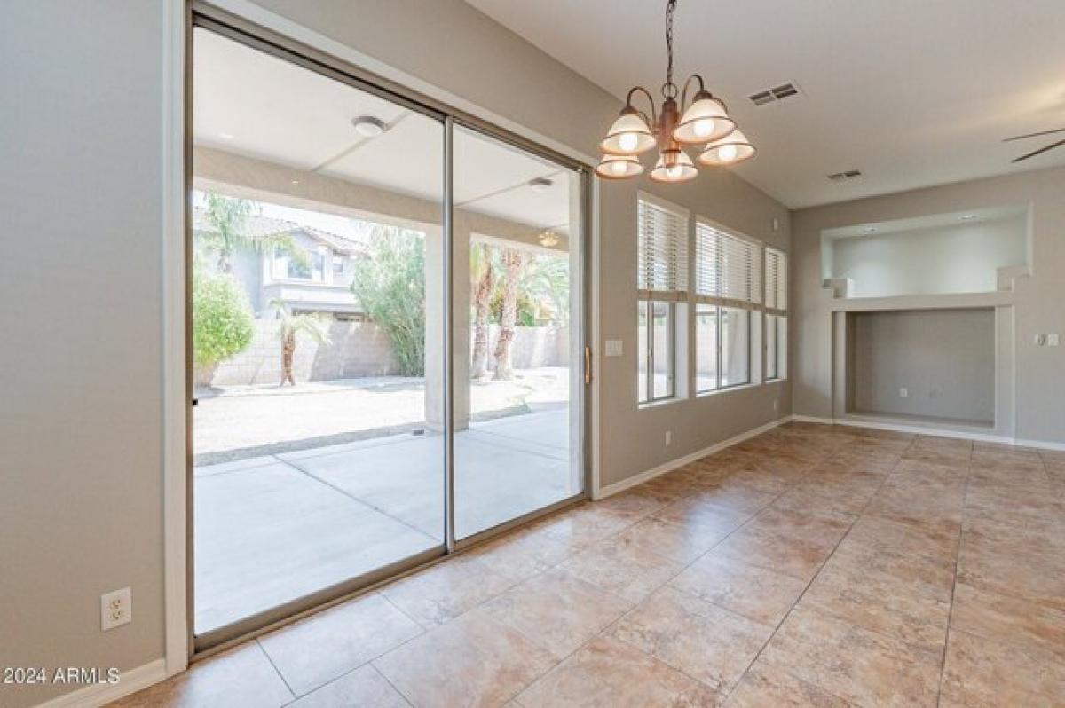 Picture of Home For Sale in Chandler, Arizona, United States