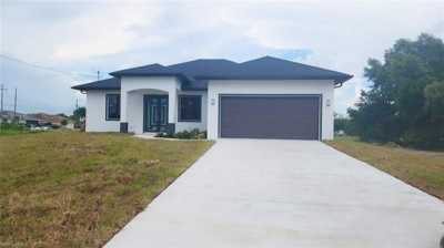 Home For Sale in Lehigh Acres, Florida