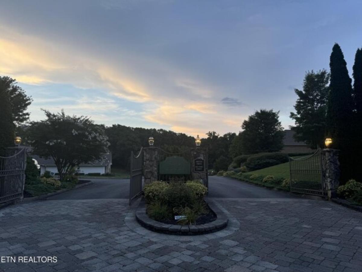 Picture of Residential Land For Sale in Dandridge, Tennessee, United States