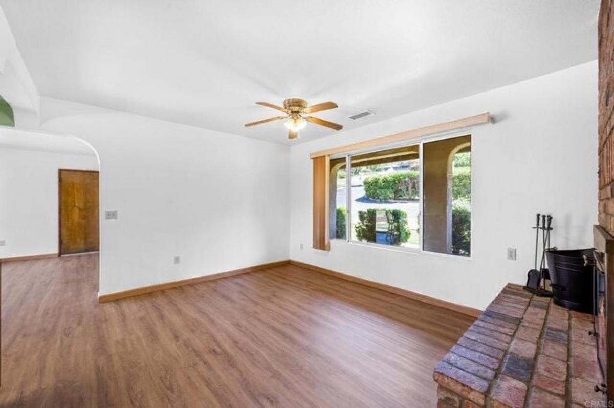 Picture of Home For Sale in Escondido, California, United States