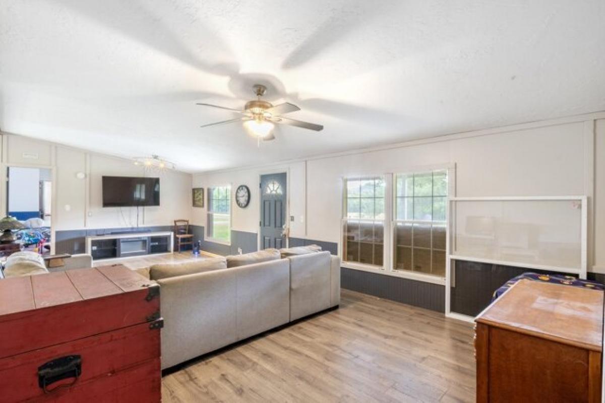 Picture of Home For Sale in Franklin, Tennessee, United States