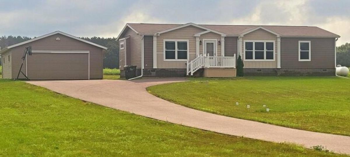 Picture of Home For Sale in Reedsburg, Wisconsin, United States