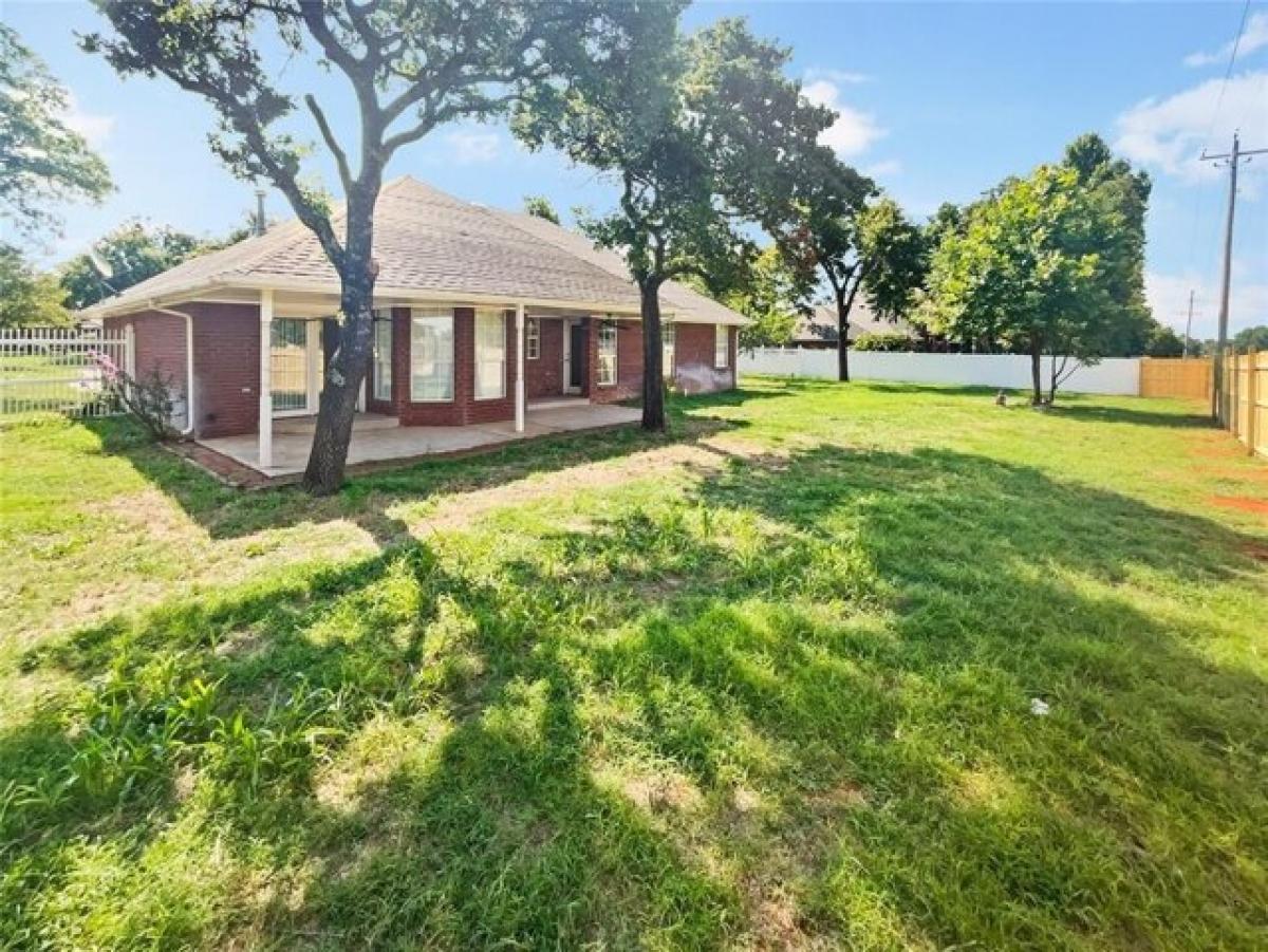 Picture of Home For Sale in Blanchard, Oklahoma, United States