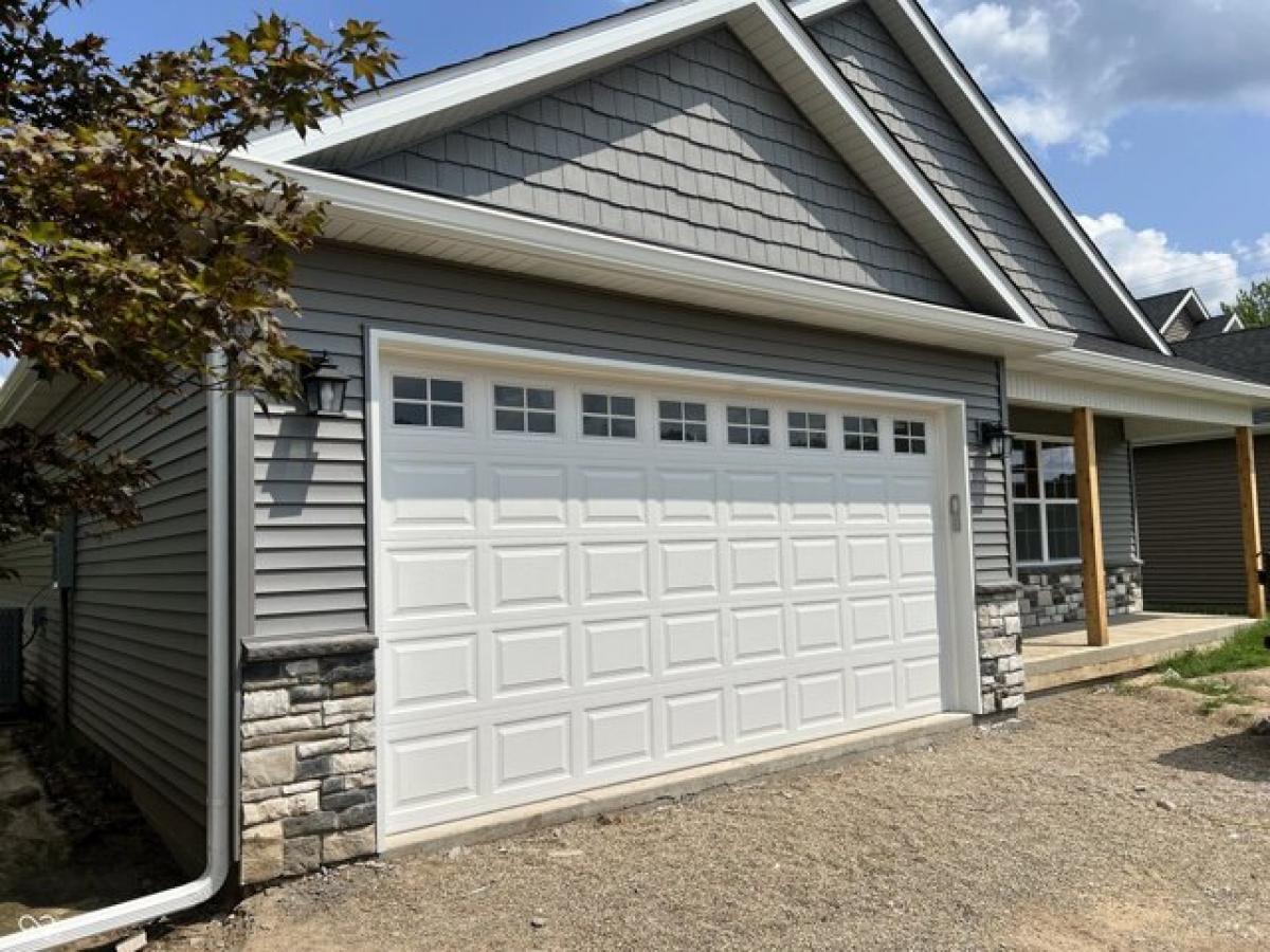 Picture of Home For Sale in Terre Haute, Indiana, United States