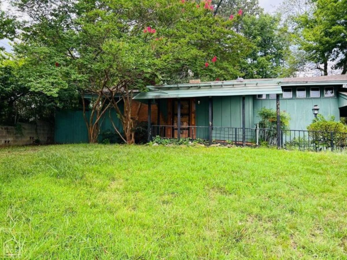 Picture of Home For Sale in Jonesboro, Arkansas, United States