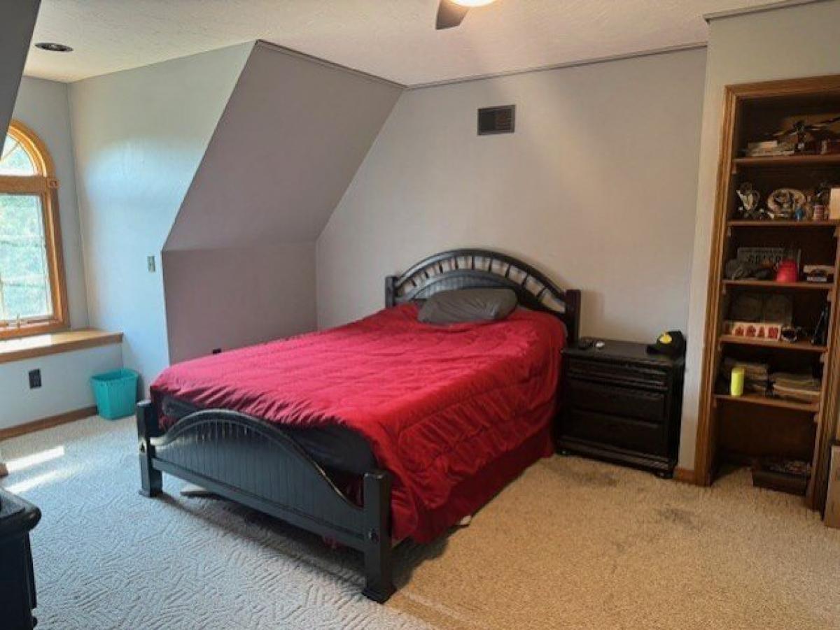 Picture of Home For Sale in West Terre Haute, Indiana, United States