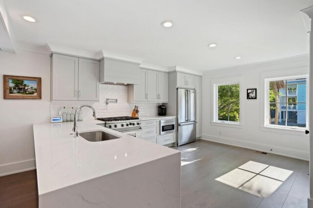 Picture of Home For Sale in Isle of Palms, South Carolina, United States