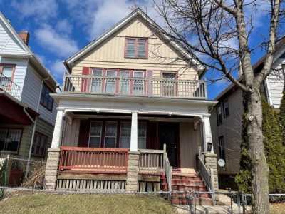 Home For Sale in Milwaukee, Wisconsin