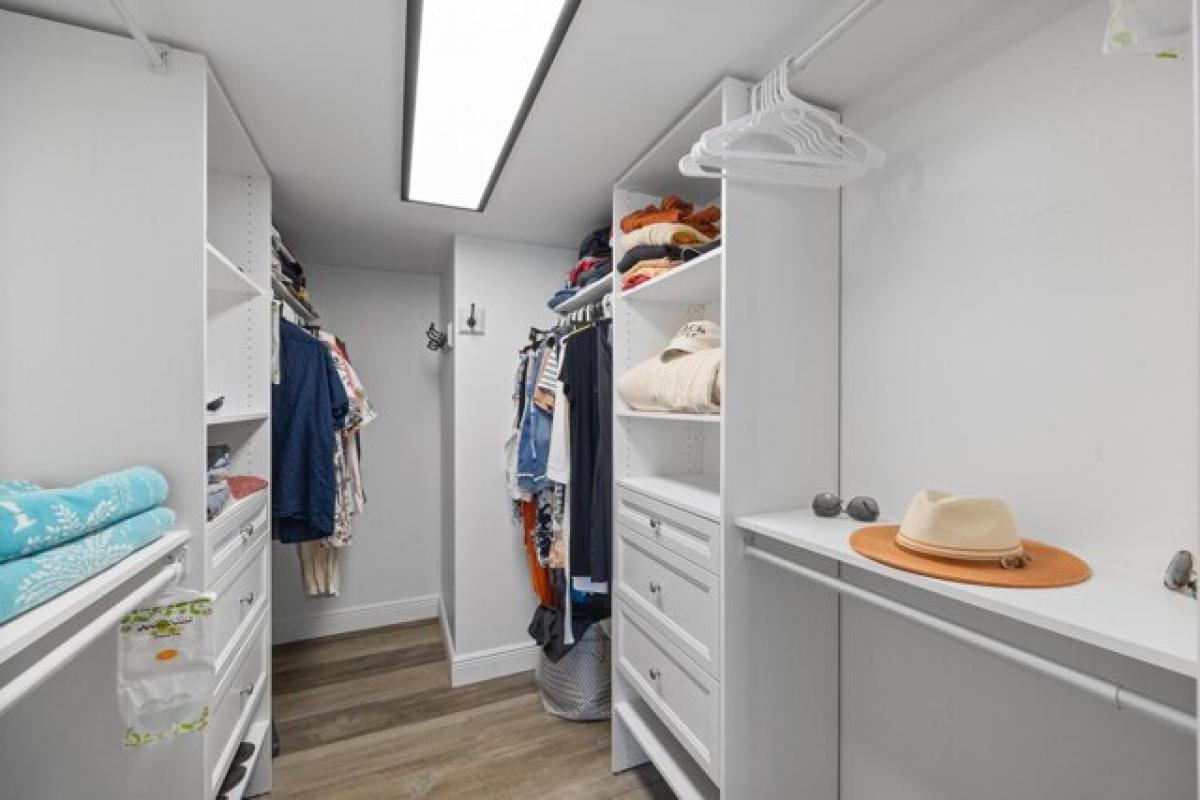 Picture of Home For Sale in Riviera Beach, Florida, United States