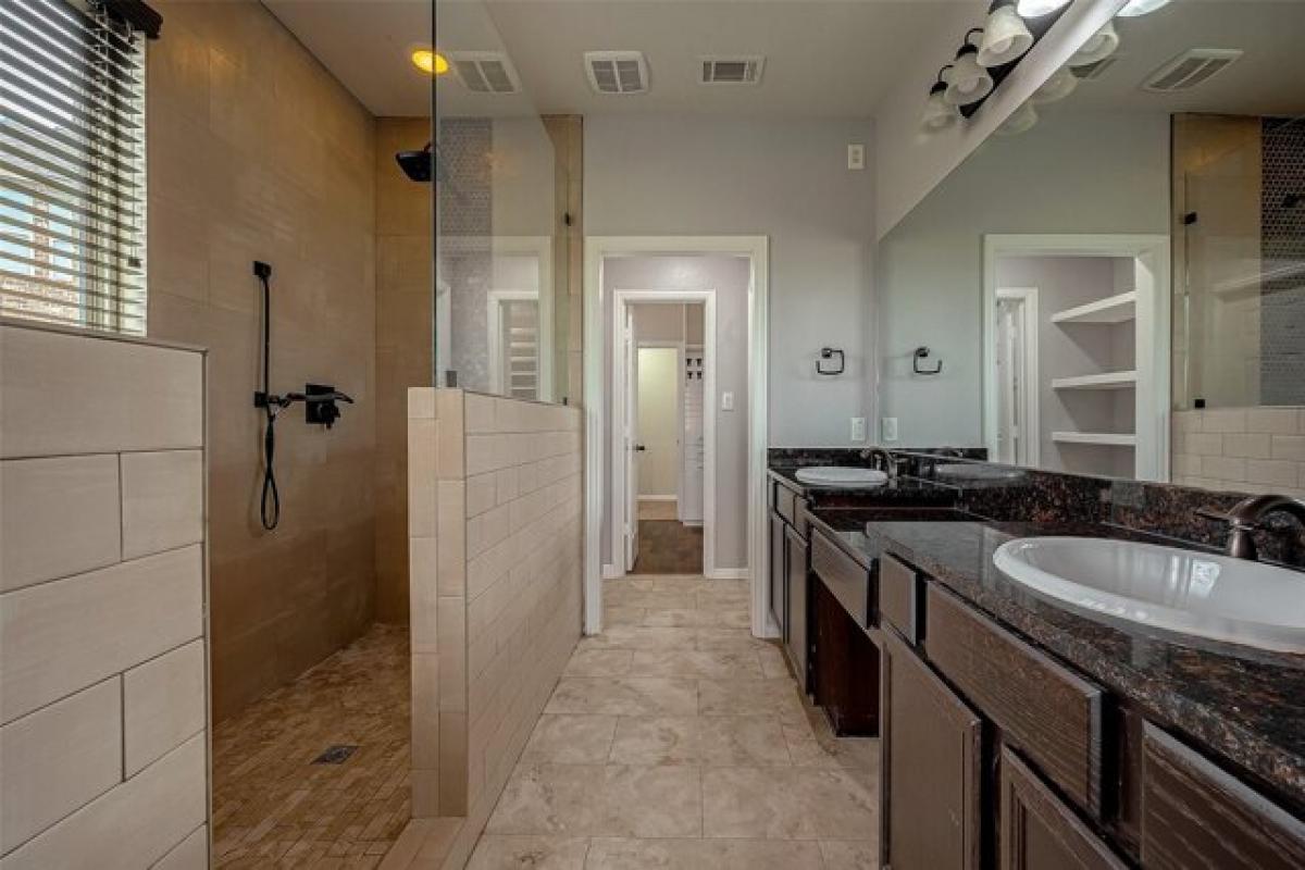 Picture of Home For Sale in Cypress, Texas, United States