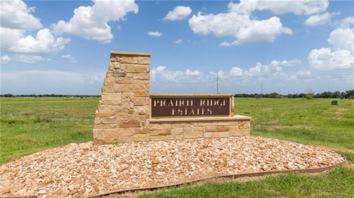 Picture of Residential Land For Sale in Bryan, Texas, United States
