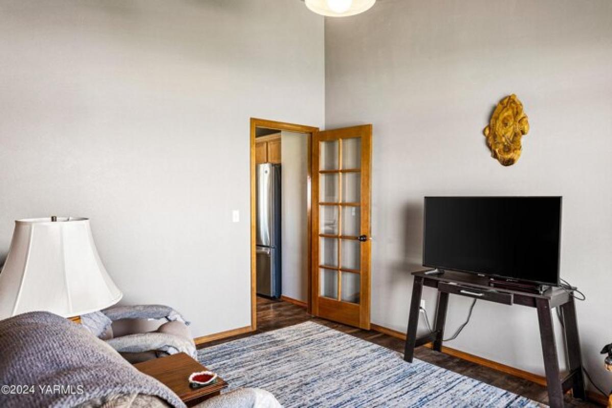 Picture of Home For Sale in Yakima, Washington, United States