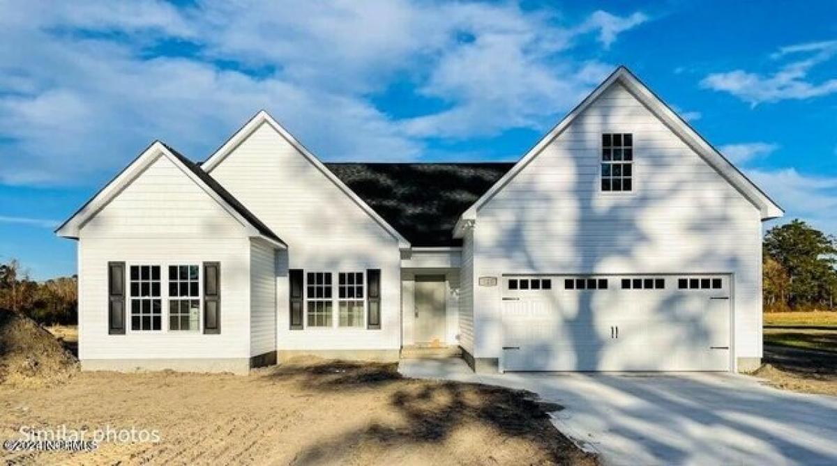 Picture of Home For Sale in Jacksonville, North Carolina, United States