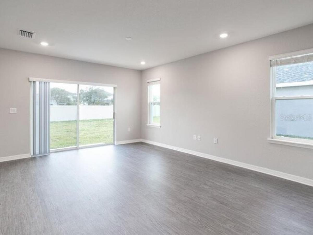 Picture of Home For Sale in Winter Haven, Florida, United States