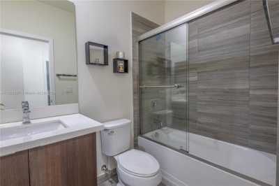 Home For Sale in Doral, Florida