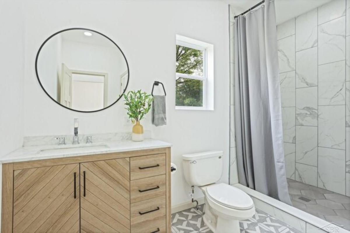 Picture of Home For Sale in Saginaw, Michigan, United States