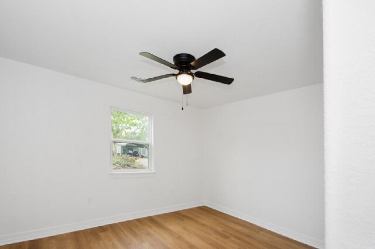 Picture of Home For Sale in Lake Jackson, Texas, United States