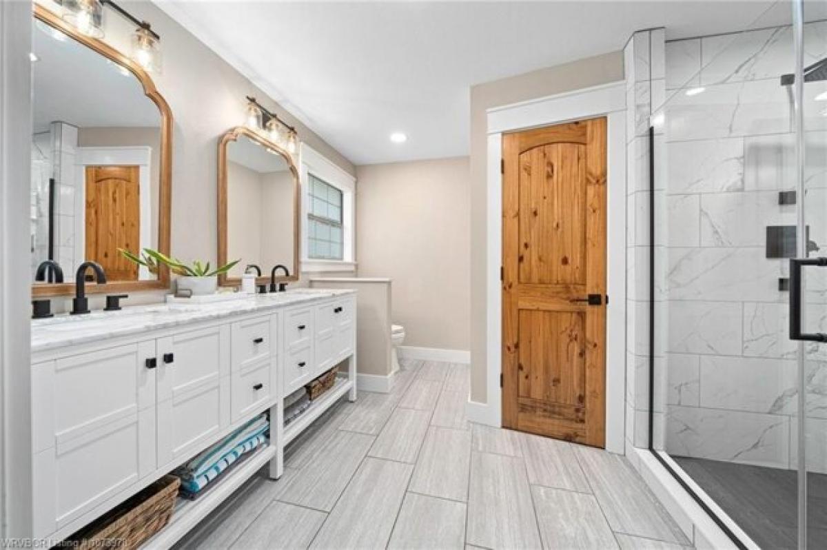 Picture of Home For Sale in Fort Smith, Arkansas, United States