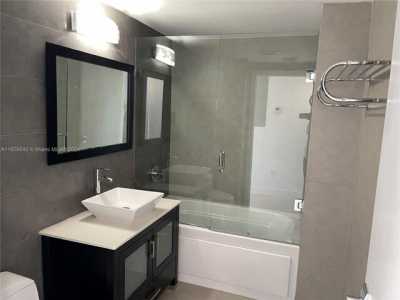 Apartment For Rent in Miami Beach, Florida