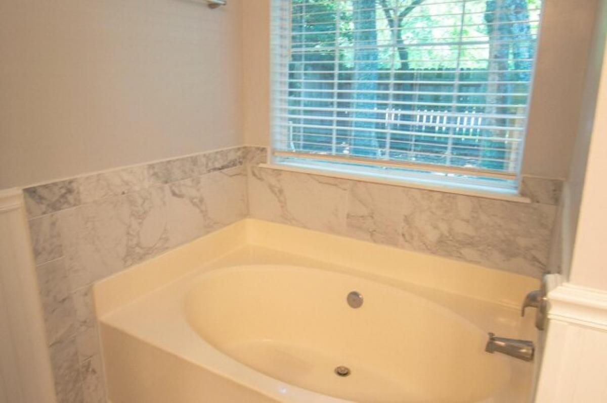 Picture of Home For Sale in Mount Pleasant, South Carolina, United States