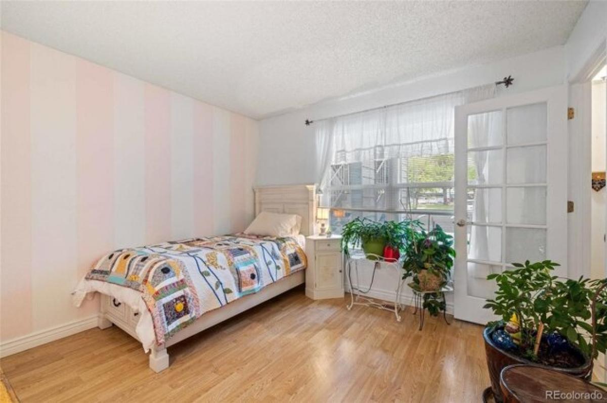 Picture of Home For Sale in Lakewood, Colorado, United States