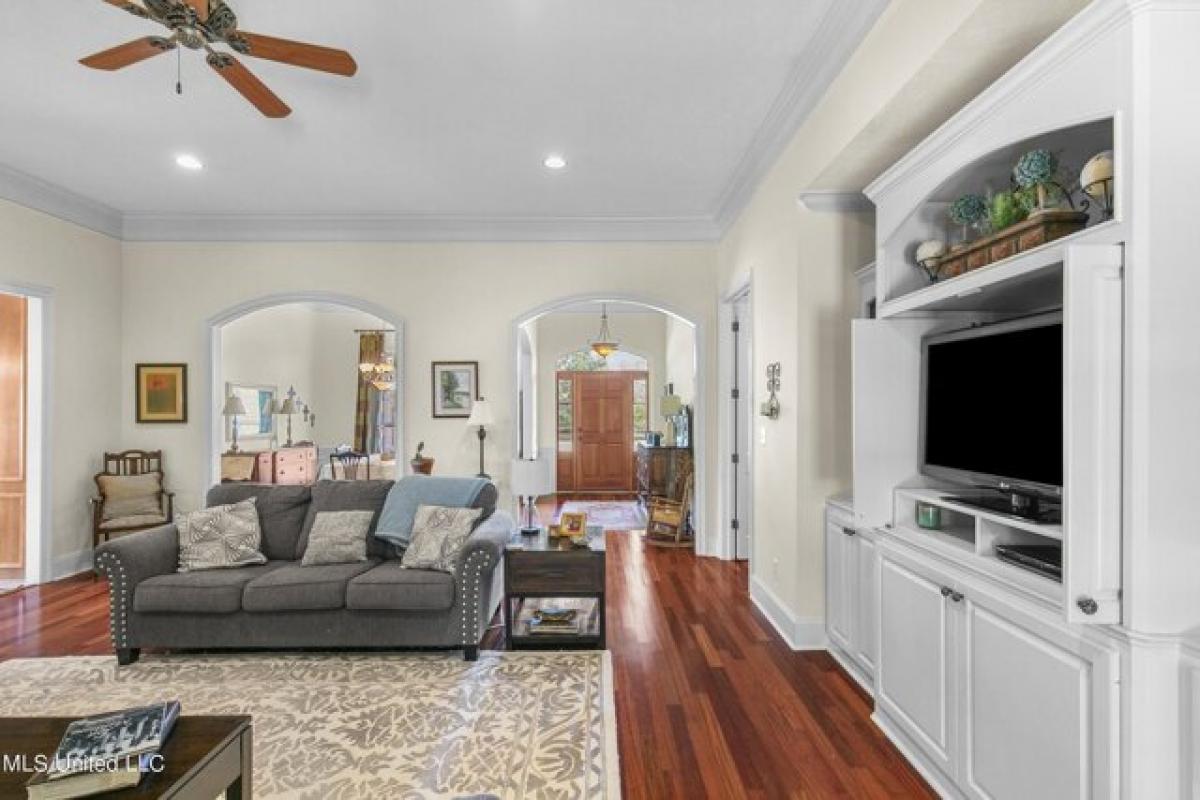 Picture of Home For Sale in Canton, Mississippi, United States