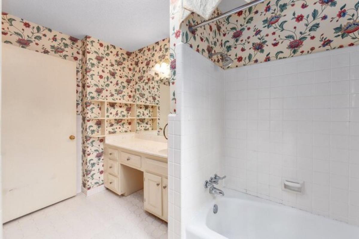 Picture of Home For Sale in Jackson, Tennessee, United States