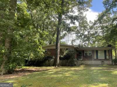 Home For Sale in Jonesboro, Georgia