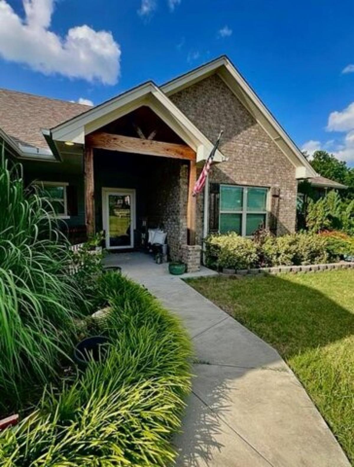 Picture of Home For Sale in Shawnee, Oklahoma, United States